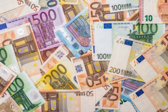 Aide familiale sérieux acheter vendre